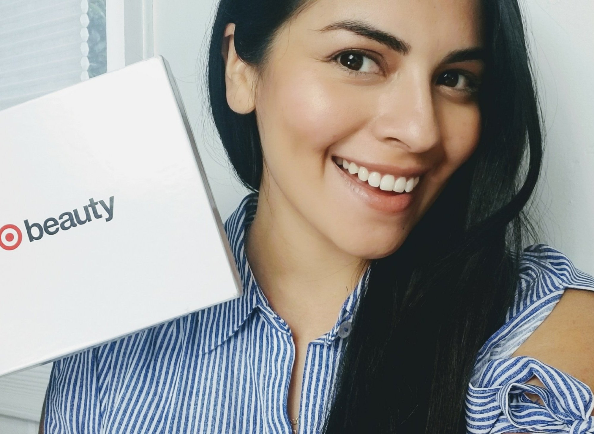 Claudia Bermudez, Beauty Box, Makeup, Youtube, beauty Haul, maqullaje, a la moda, moda, fashion